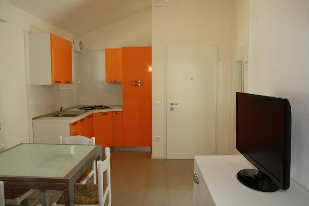 Villaggio Solveig Family Apartments Лидо-ди-Езоло Номер фото